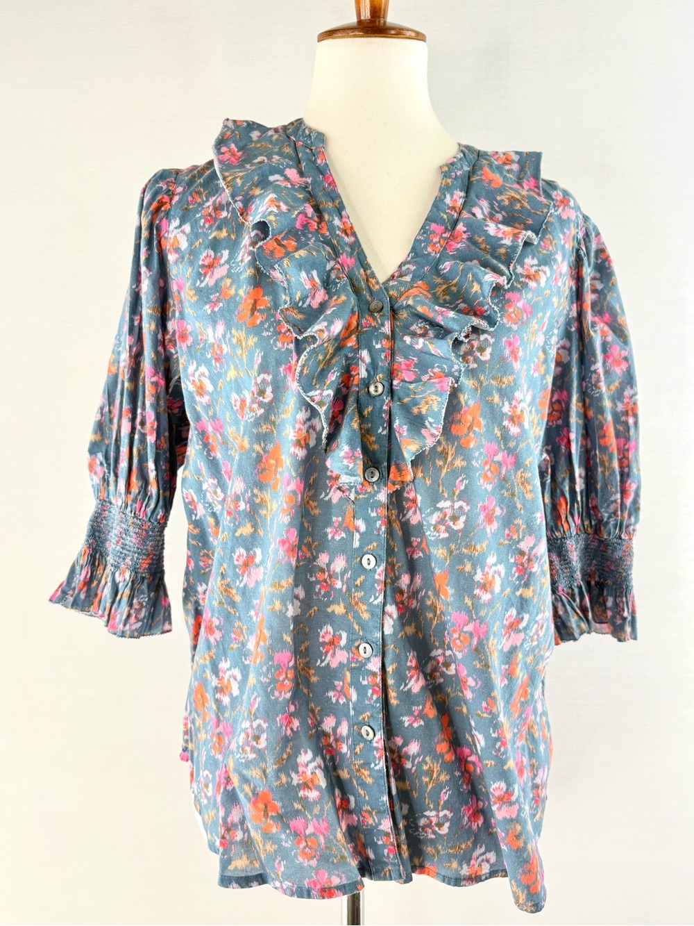 Sundance Jeanie Blue Floral Ruffle Neck Button-Down Half-Sleeve Top